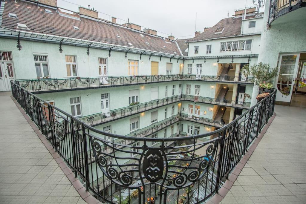 Jolan Suite Budapest Esterno foto