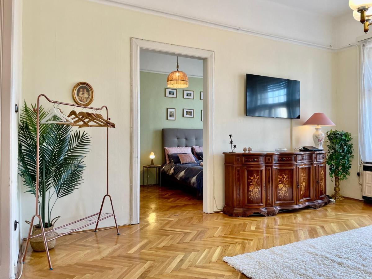 Jolan Suite Budapest Esterno foto